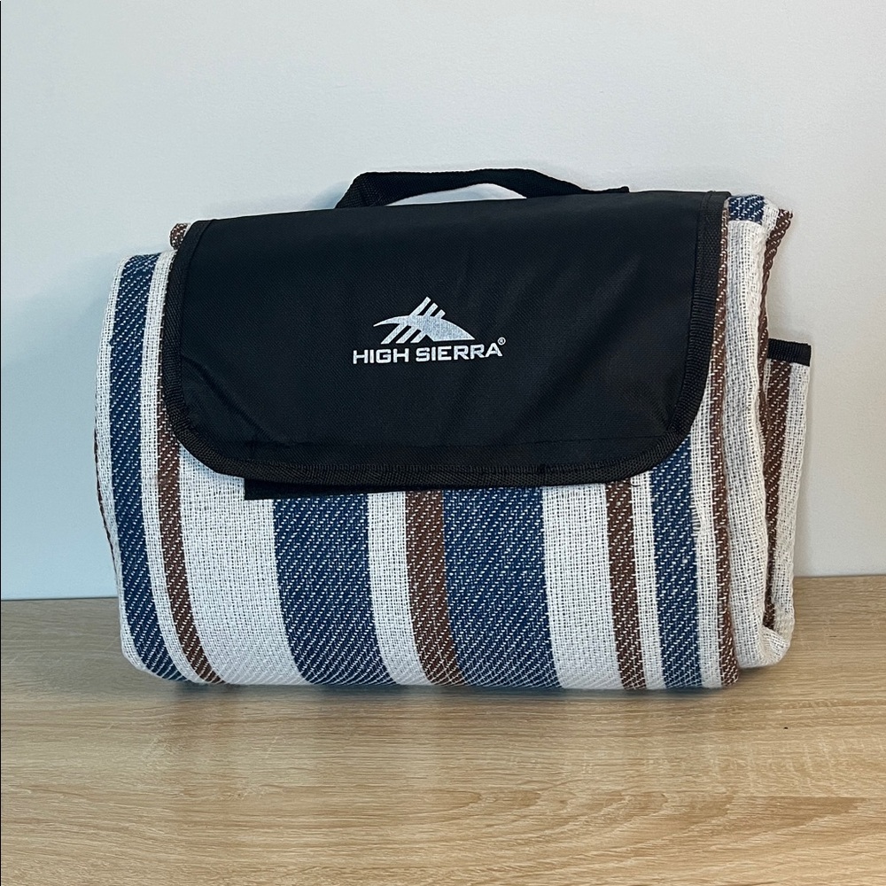 NWOT High Sierra Outdoor Picnic Blanket, Park Blanket, Beach Mat, Camping Mat